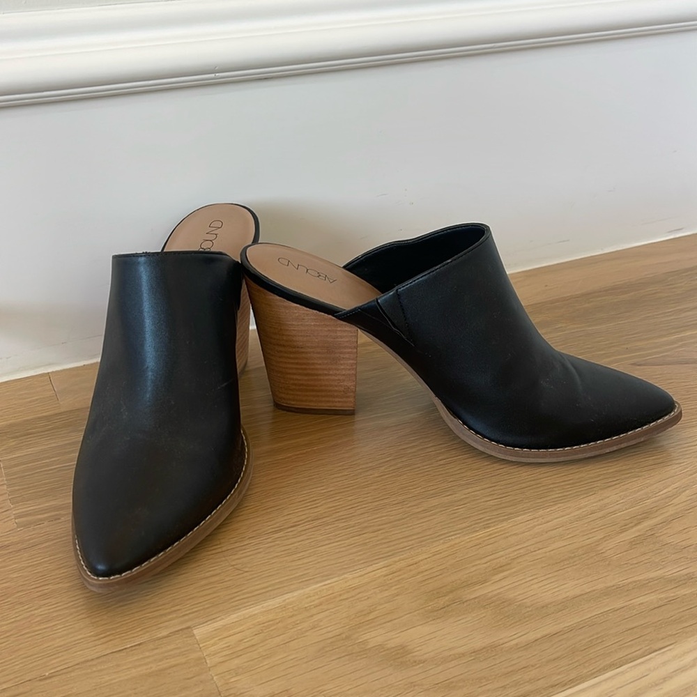Black Heels - never worn - size 10
